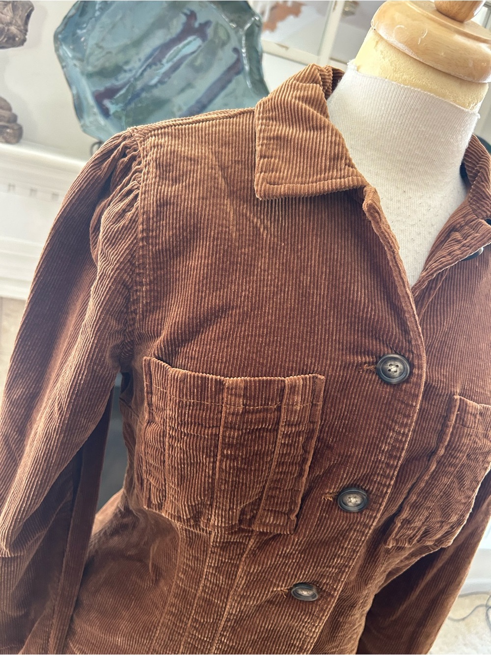 Kut from the Kloth Kyra Stretch Corduroy Jacket in Brown - Picture 4 of 8